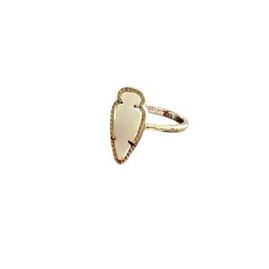 Kendra Scott Skylen ring gold-plated with milky white arrowhead shaped stone